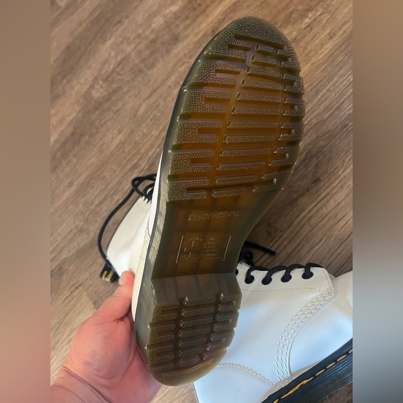 Dr. Martens Women's Leather Boots White Patent Leather Size 7 11821 - Picture 7 of 7